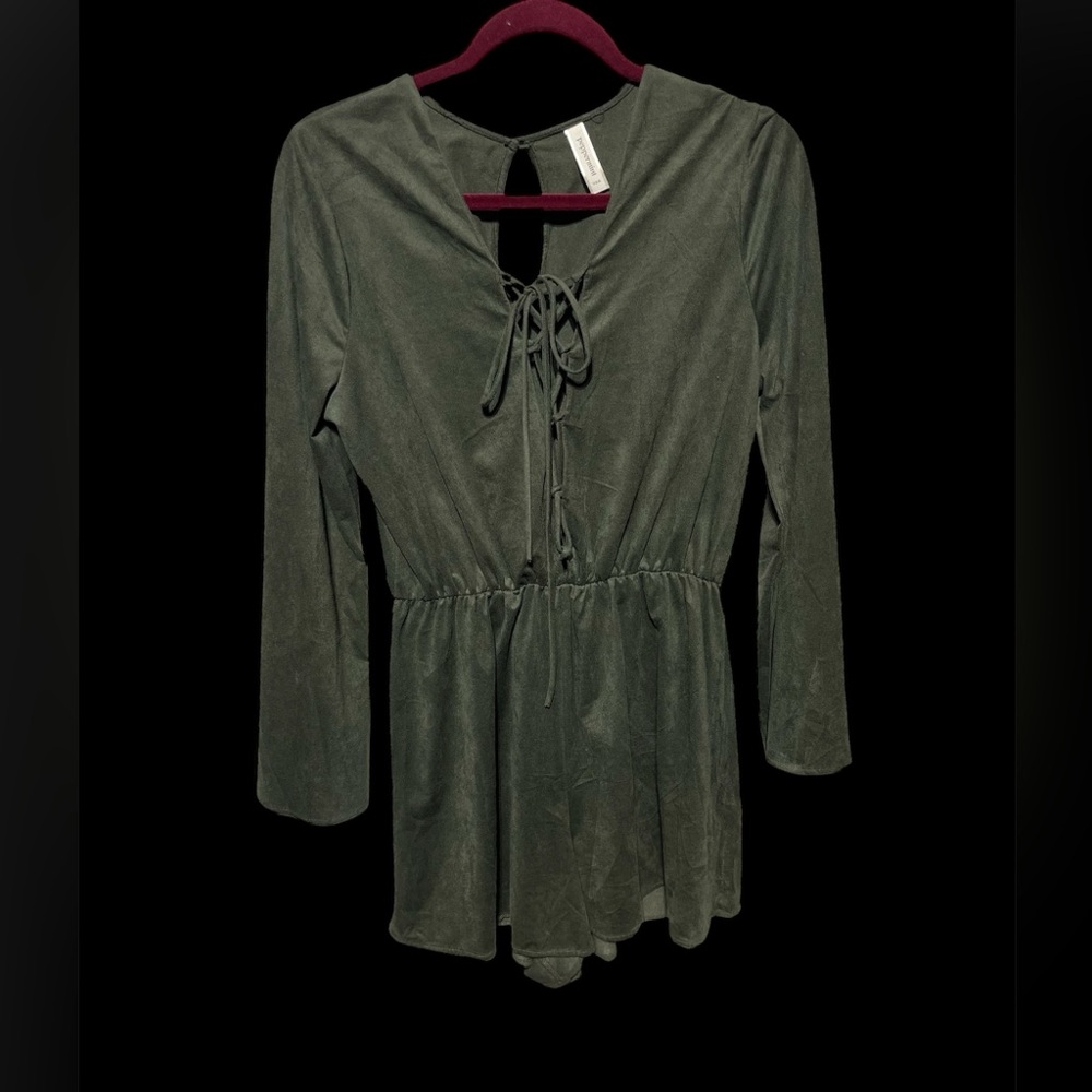 PEPPERMINT (L) ROMPER GREEN SUEDE WITH CRISS CROSS TIE FRONT PRE-OWNED